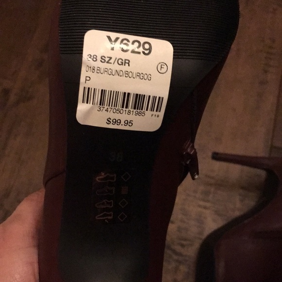 Brand new Le Chateau Booty - Picture 5 of 5